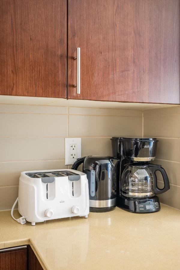 Beautiful Condos In The Heart Of Downtown By Globalstay トロント エクステリア 写真