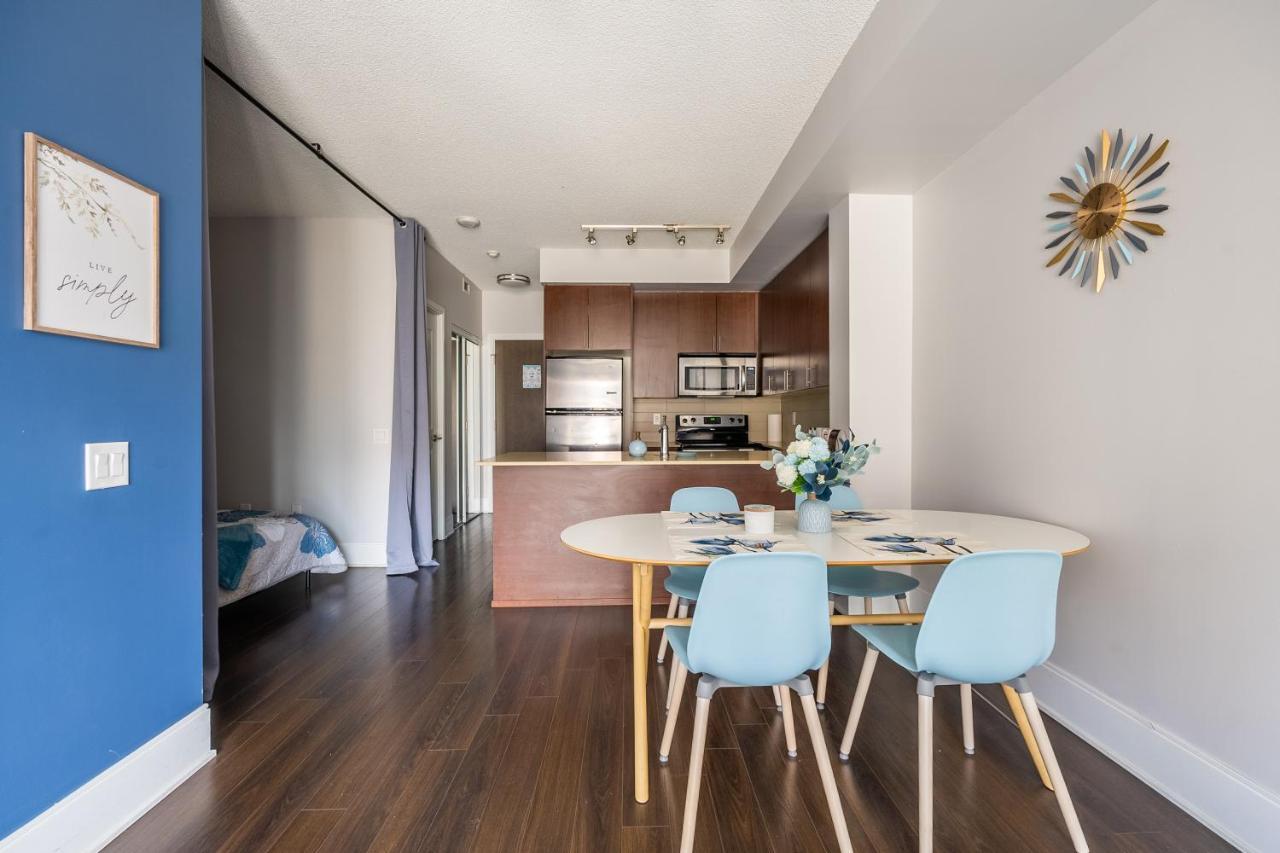 Beautiful Condos In The Heart Of Downtown By Globalstay トロント エクステリア 写真