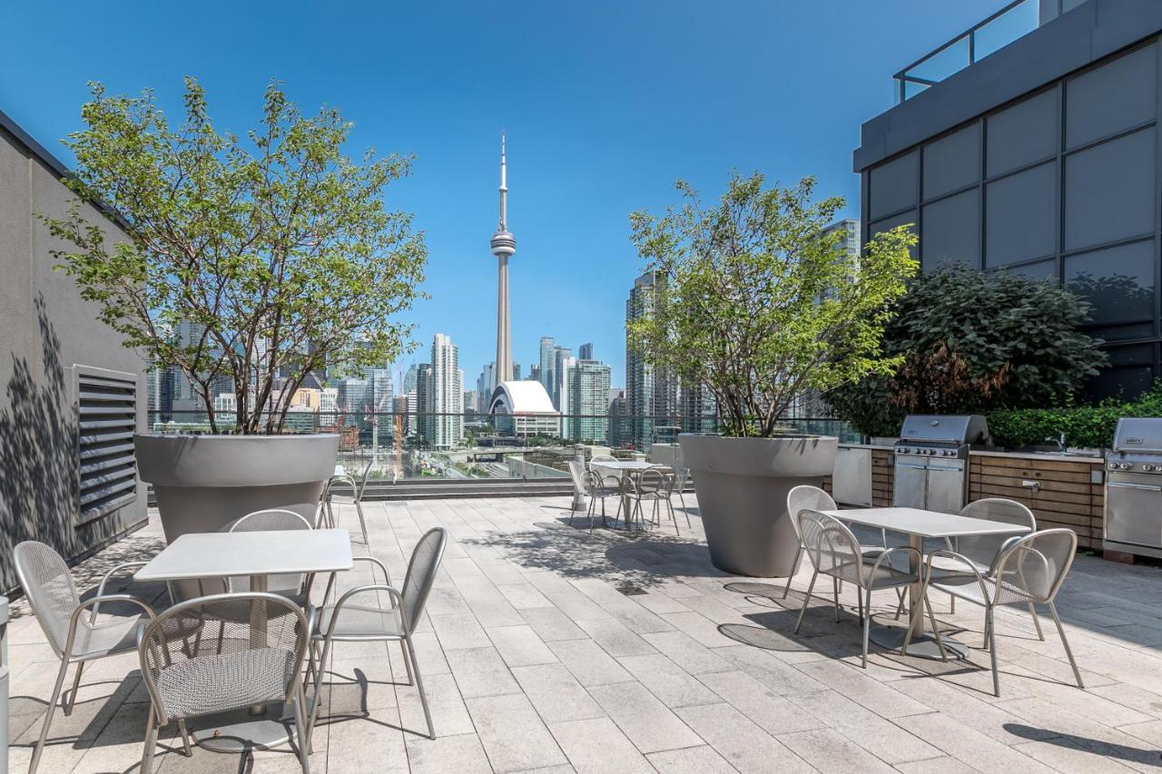 Beautiful Condos In The Heart Of Downtown By Globalstay トロント エクステリア 写真