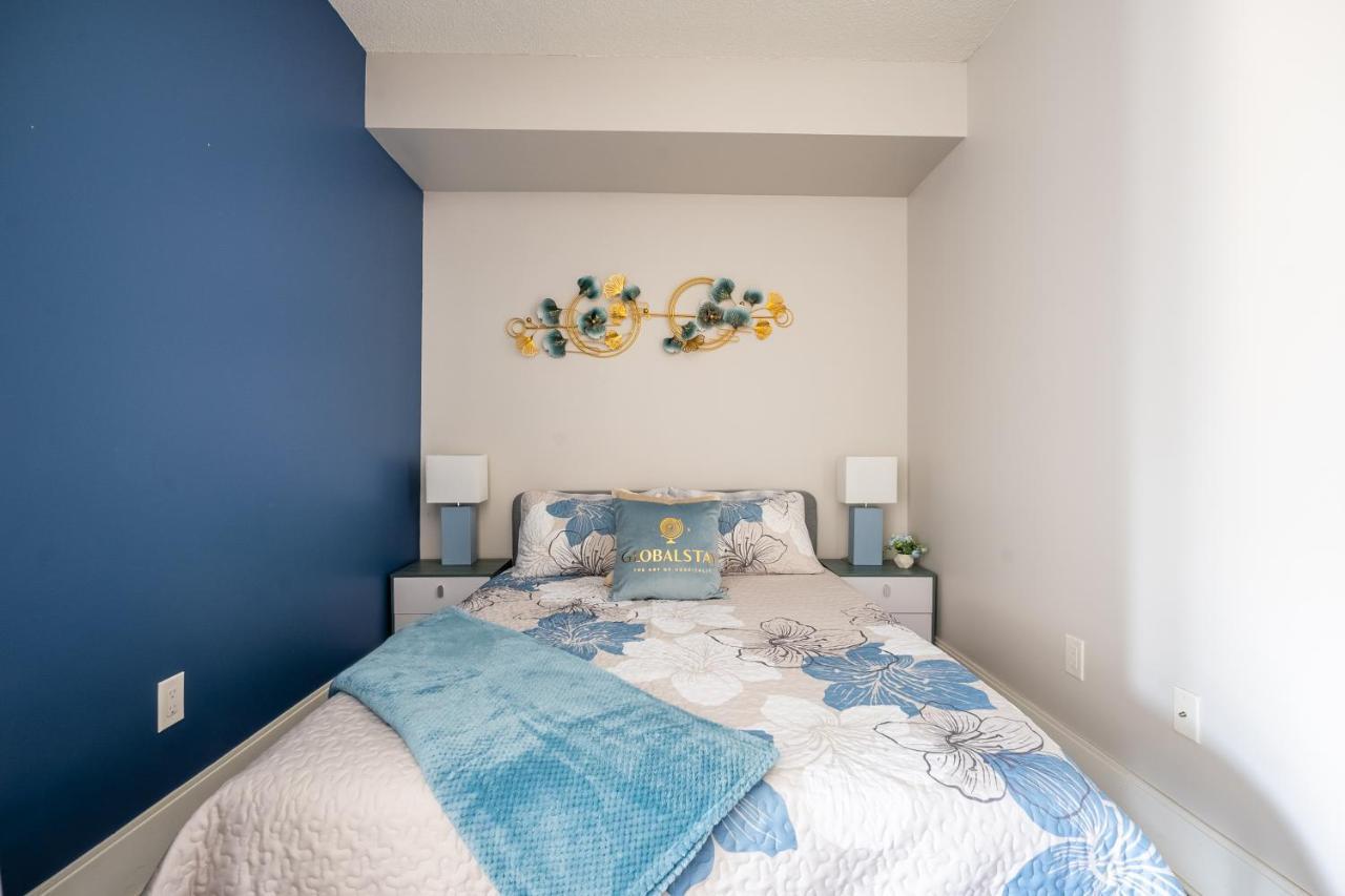 Beautiful Condos In The Heart Of Downtown By Globalstay トロント エクステリア 写真