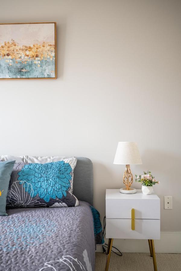 Beautiful Condos In The Heart Of Downtown By Globalstay トロント エクステリア 写真