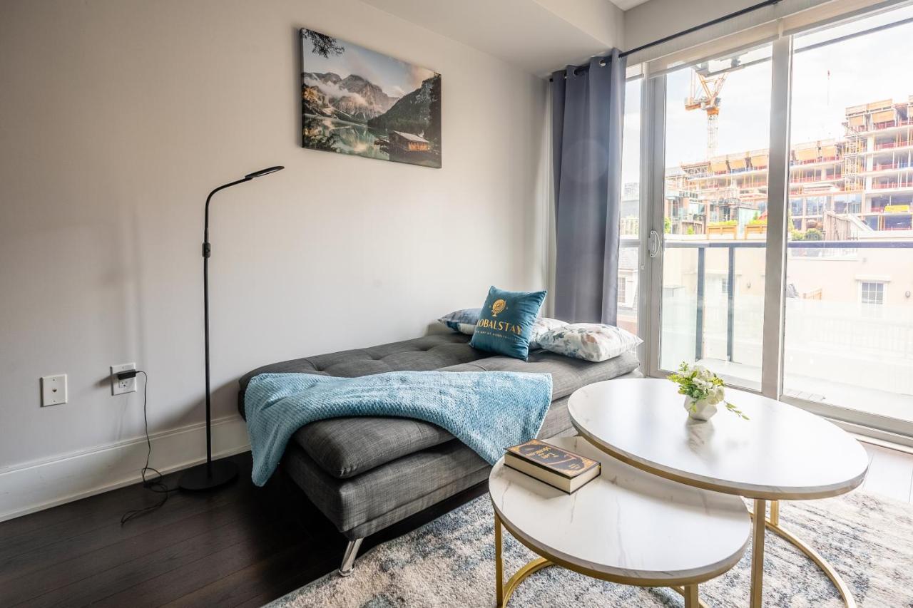 Beautiful Condos In The Heart Of Downtown By Globalstay トロント エクステリア 写真