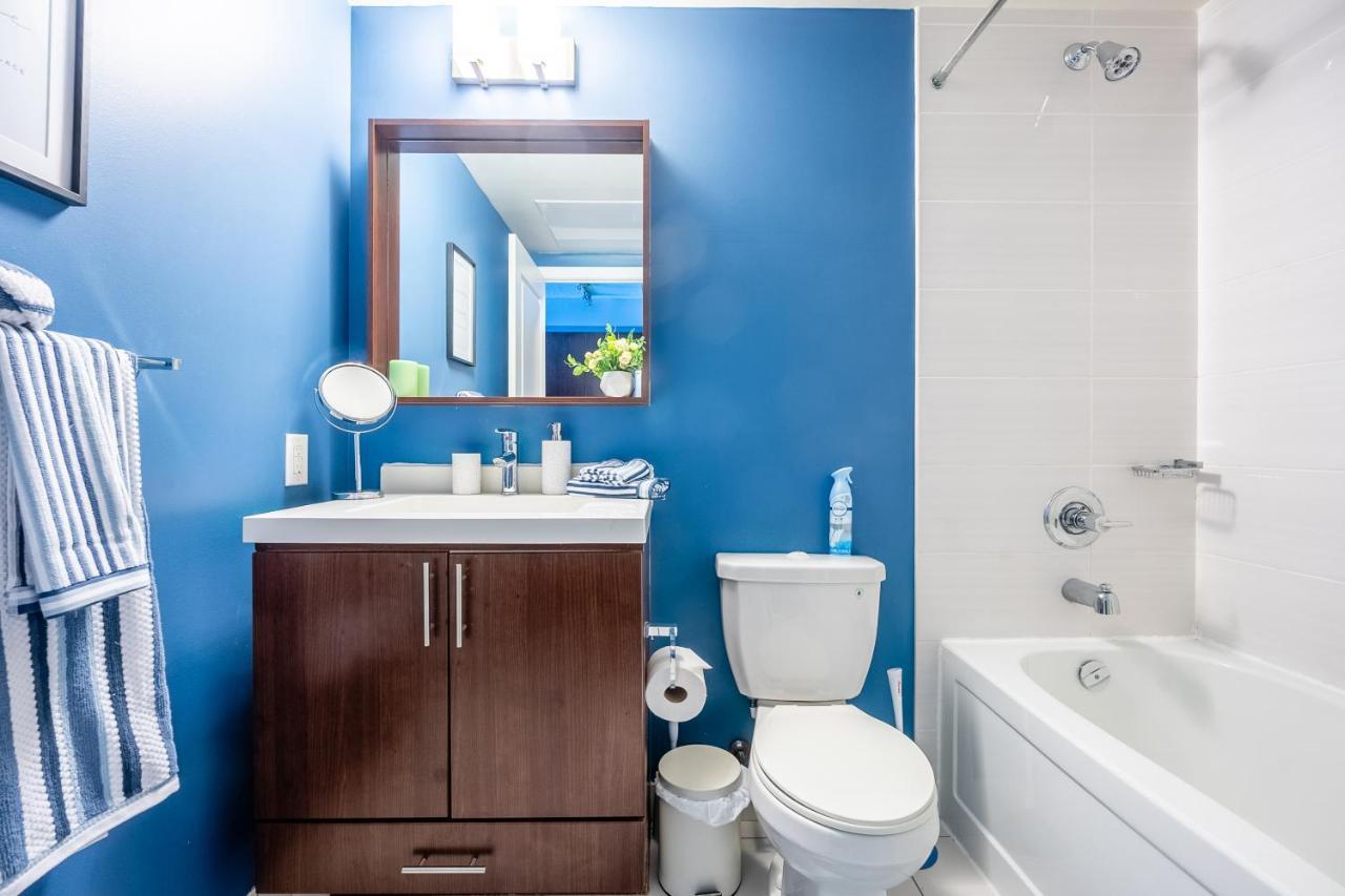 Beautiful Condos In The Heart Of Downtown By Globalstay トロント エクステリア 写真